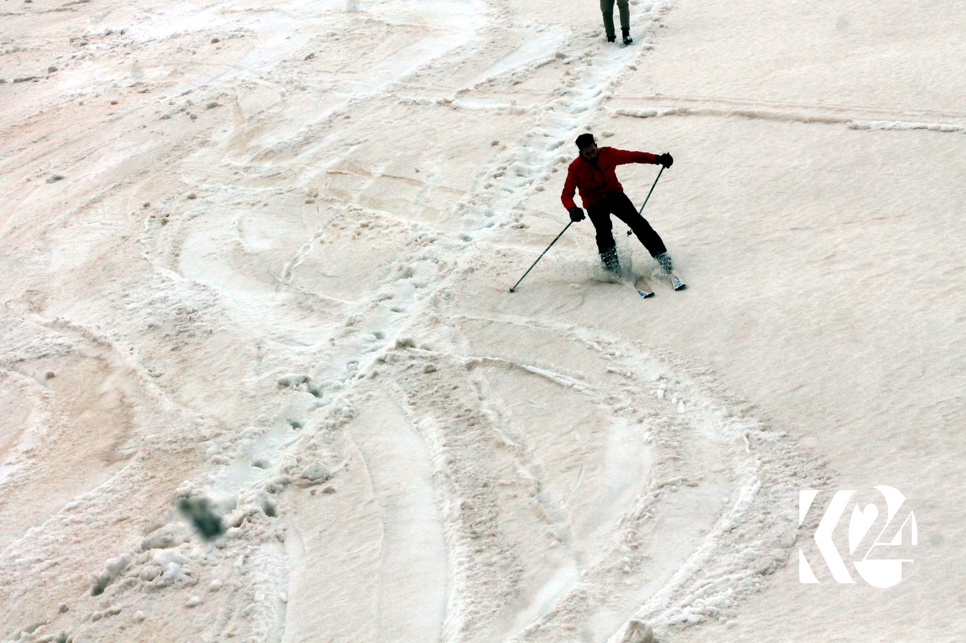 بە وێنە.. فێستیڤاڵی بەفر لە حاجی ئۆمەر